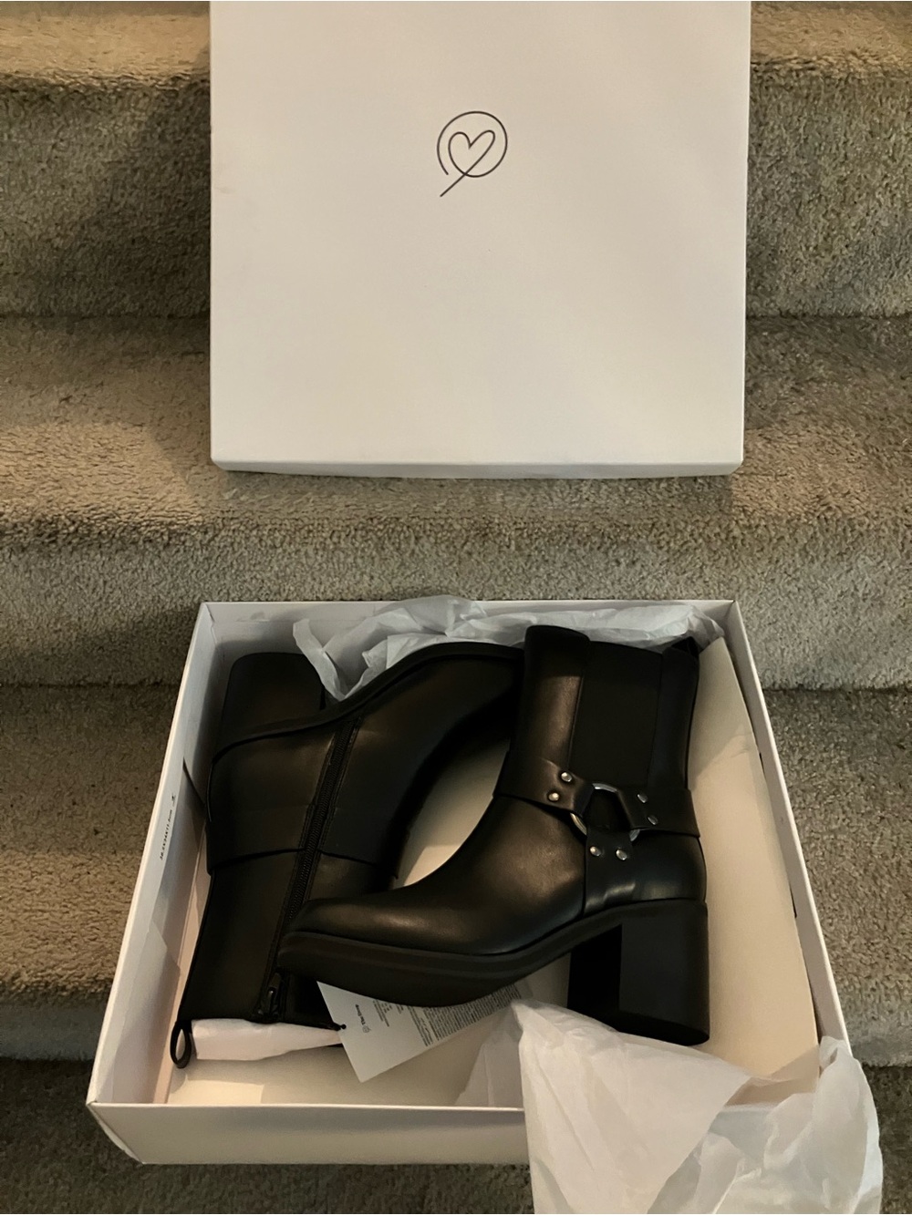 NWB STEVENS CHELSEA BLACK VEGAN LEATHER MOTO BOOTS SIZE 8